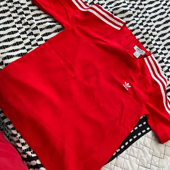 ADIDAS RED BLOUSE - Picture 2 of 3
